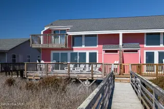 1509 Ocean Drive West, Emerald Isle, NC 28594 — 4-bedroom townhome in Emerald Isle By The Sea, Emerald Isle, NC, photo 2 of 26: 2 Seas the Day West 041