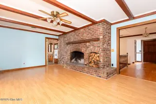 345 Island Road, Harkers Island, NC 28531 – photo 12: Den empty