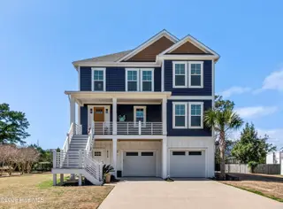 8124 Lakeview Drive, Wilmington, NC 28412 – photo 1: 8124 Lakeview Drive Wilmington
