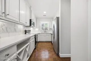 813 Greenbriar Road, Kinston, NC 28501 – photo 21: 34-web-or-mls-IMG_0038
