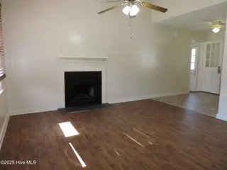 337 Lee Drive, Havelock, NC 28532 – photo 3: DSCN1498