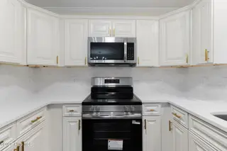 931 W Connecticut Avenue, Southern Pines, NC 28387 – photo 8: 14-web-or-mls-IMG_8505