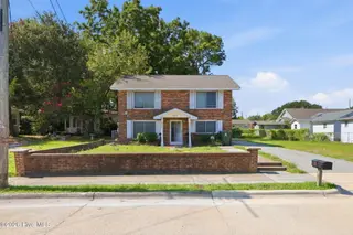 608 Cedar Street, Beaufort, NC 28516 – photo 18: 19-web-or-mls-IMG_8522_edit
