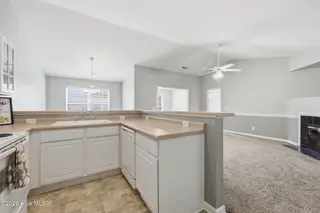 2225 Locksley Woods Drive F, Greenville, NC 27858 – photo 11: 33-web-or-mls-IMG_8696