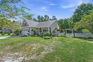 1407 Chadwick Shores Drive, Sneads Ferry, NC 28460 – photo 5