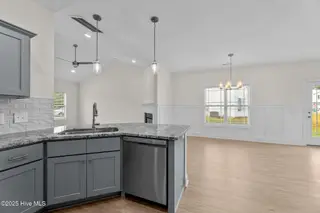2604 Nexus Drive B, Greenville, NC 27834 – photo 11: 27-web-or-mls-_S0A4006