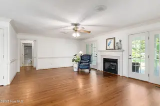116 Spencer Lane, Newport, NC 28570 — 3-bedroom home in Gull Harbor, Newport, NC, photo 11 of 45: Living Room
