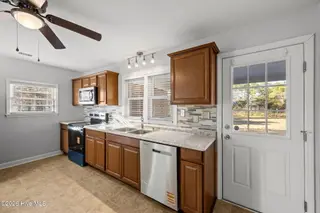 216 Nunn Street, Havelock, NC 28532 – photo 23: 24-web-or-mls-0C0A2333