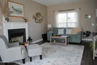118 Moonstone Court, Jacksonville, NC 28546 – photo 12: LivingRoom2