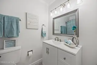 37 Barnes Street, Greenville, NC 27858 – photo 14: 50-web-or-mls-IMG_4517