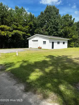 102 First Lane, Midway Park, NC 28544 — manufactured home in Piney Green Estates, Midway Park, NC, photo 4 of 4: IMG_0308