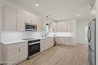2149 Washington Street, Wilmington, NC 28401 – photo 5: 21-web-or-mls-DSC00338