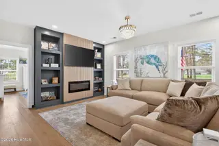 1708 Oakbrook Drive SW, Ocean Isle Beach, NC 28469 – photo 11: Liv Room Accent Wall
