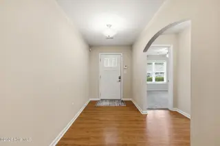 306 Station House Road, New Bern, NC 28562 – photo 5: Foyer