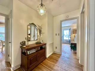 900 Tuscarora Avenue, Elizabeth City, NC 27909 – photo 17: Hallway