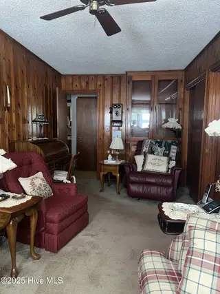 215 Nunn Street, Havelock, NC 28532 – photo 13: Den 2