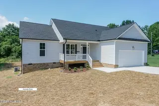 705 E Battle Avenue, Tarboro, NC 27886 – photo 2: Front 3