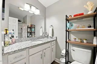 908 Greenfield Heights Boulevard, Havelock, NC 28532 — 4-bedroom home in Greenfield Heights, Havelock, NC, photo 14 of 45: 29-web-or-mls-DSC_8508_edit