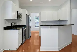 5004 Whitner Drive, Wilmington, NC 28409 — 4-bedroom home in Holly Glen Estates, Wilmington, NC, photo 9 of 45: 5004WhitnerDrive-8