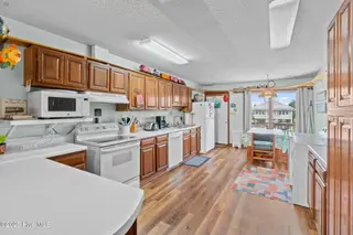 210 W Beach Drive, Oak Island, NC 28465 – photo 19: 25-web-or-mls-DSC01711