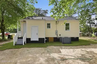 910 Simmons Street, New Bern, NC 28560 – photo 23: 26-web-or-mls-0C0A5138 - Copy