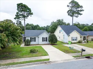 3624 Elizabeth Avenue, New Bern, NC 28562 – photo 3: nice yard and landscaping