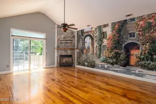 6321 Albatross Drive, New Bern, NC 28560 – photo 15: Living Room