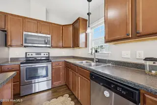 536 Arbor Drive, Greenville, NC 27858 – photo 12: 44-web-or-mls-IMG_1151_edit