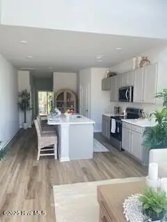 804 Palm Frond Way NW, Calabash, NC 28467 – photo 14: entrance view of island kitchen