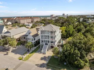 109 Greenville Avenue 1, Carolina Beach, NC 28428 – photo 9: 7-web-or-mls-DJI_20250902164045_0129_D