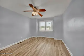 227 Gazebo Court, Wilmington, NC 28409 — 6-bedroom home in Inlet Point Harbor, Wilmington, NC, photo 21 of 67: Second-Floor Bedroom 2