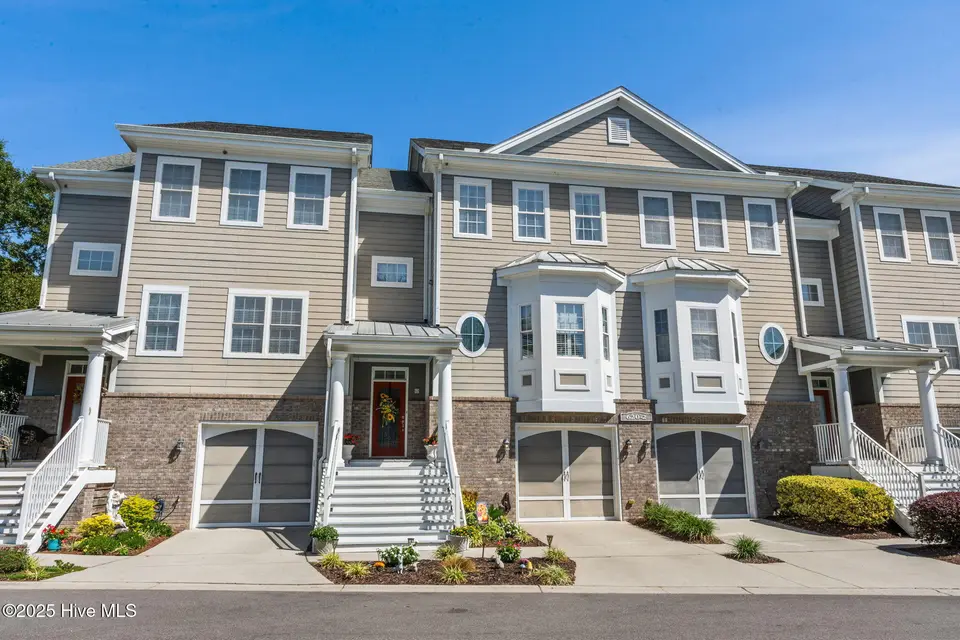 620 Eastwood Park Road Unit 2b, Sunset Beach, NC 28468 — 3-bedroom townhome in Sea Trail Plantation, Sunset Beach, NC, photo 1 of 61: 11-web-or-mls-620 Eastwood Park Rd 2B 7
