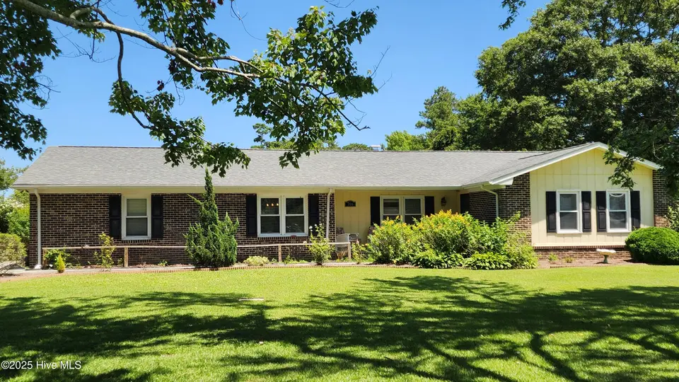 706 Hedrick Boulevard, Morehead City, NC 28557 – photo 1 of 57: 706 Hedrick