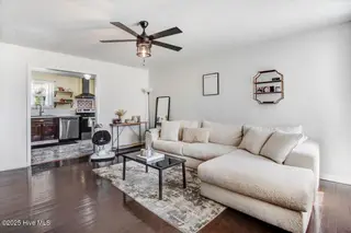 203 Banks Avenue, Goldsboro, NC 27534 — 3-bedroom home in Jefferson Park, Goldsboro, NC, photo 5 of 22: 09-203 Banks Ave-9