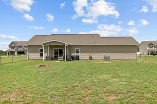 210 Weeping Willow Drive, La Grange, NC 28551 – photo 6: 05-210 Weeping Willow Dr-7