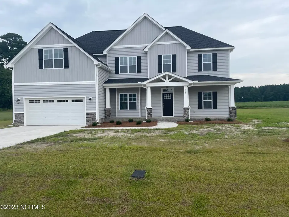 297 Shortleaf Drive, Grimesland, NC 27837 – photo 1 of 5: IMG_8556