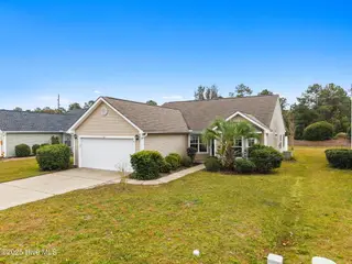 927 Wyndfall Drive SW, Sunset Beach, NC 28468 — 3-bedroom home in Wyndfall, Sunset Beach, NC, photo 21 of 49: 20-web-or-mls-CAMMediaLLC.com 927-20