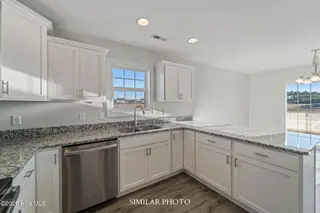 432 Montgomery Drive, Jacksonville, NC 28546 – photo 11: SIMILAR PHOTO 26-2