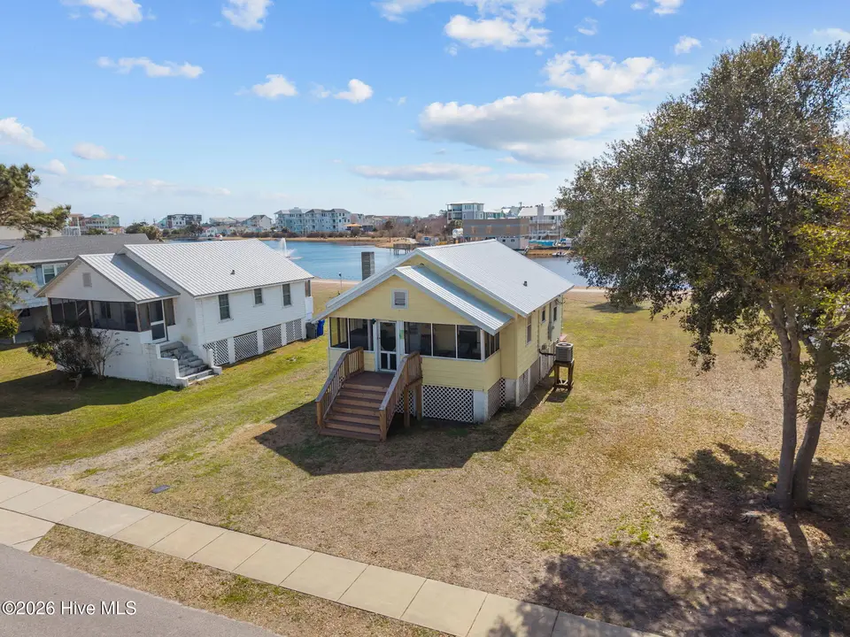 305 Atlanta Avenue, Carolina Beach, NC 28428 – photo 1 of 69: Atlanta Ave (34)