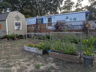 2882 Six Pence Drive SW, Supply, NC 28462 — 2-bedroom manufactured home in Buccaneer Hills, Supply, NC, photo 10 of 33