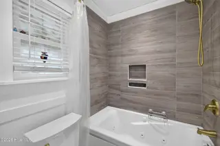 1608 Blue Tick Court, Wilmington, NC 28411 — 4-bedroom home in Quail Woods, Wilmington, NC, photo 19 of 45: 1608BlueTickCourt-39
