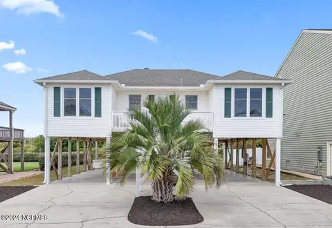272 Brunswick Ave W, Holden Beach