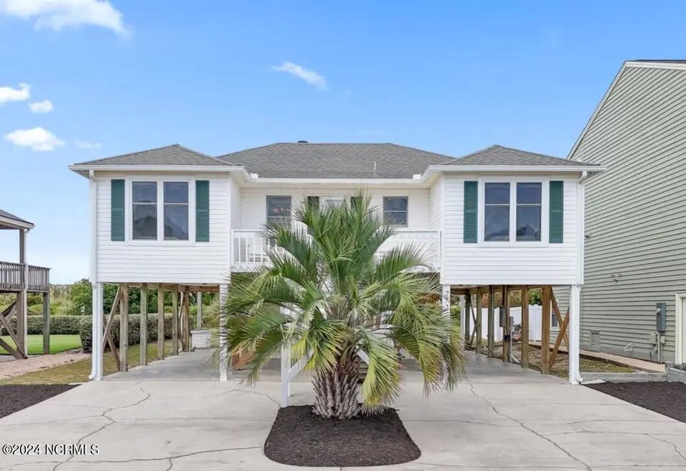 272 Brunswick Avenue W, Holden Beach, NC 28462 – photo 1 of 45: 272 BAW pic