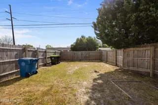 2501 Avery Street, Morehead City, NC 28557 – photo 23: 23-web-or-mls-2501 Avery St 023