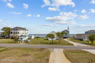 160 Live Oak Road, Newport, NC 28570 – photo 6: 9-web-or-mls-160 Live Oak Rd 009