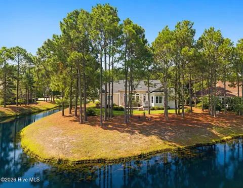 3786 Ridge Crest Dr, Southport