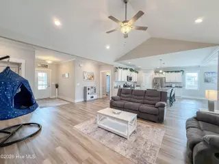 238 Bellows Lane, Rocky Point, NC 28457 – photo 8: Living Room