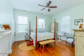 411 Queen Street, New Bern, NC 28560 – photo 14: 411 queen bed 1