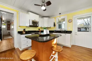813 N Craven Street, New Bern, NC 28560 – photo 3: 813 N Craven Street, New Bern, NC 28560