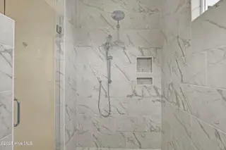 468 Summerhouse Drive, Holly Ridge, NC 28445 – photo 16: Tile to the ceiling, handheld and niche